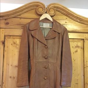 VTG EUC brown leather women’s coat